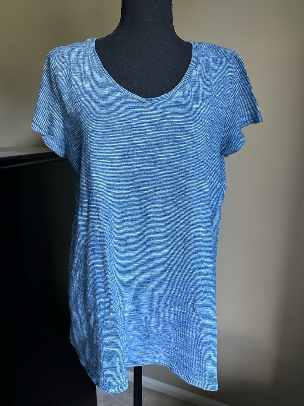 J. Jill Blue Heathered Short-Sleeve V-Neck Tee